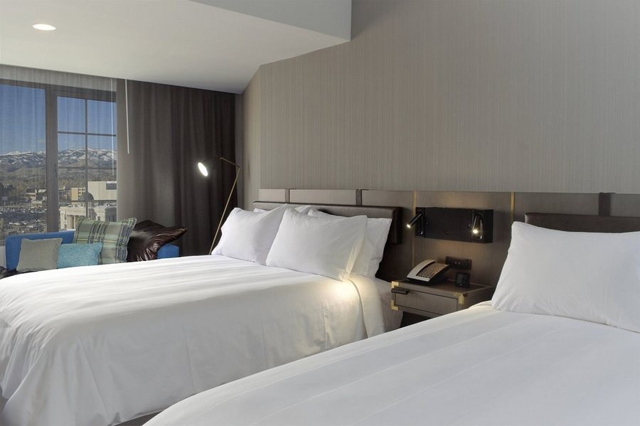 Renaissance Reno Downtown Hotel Spa — Guest room