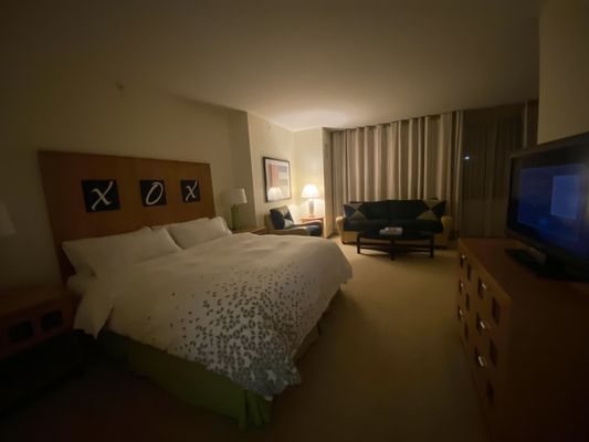 Renaissance Walnut Creek Hotel — Guest room