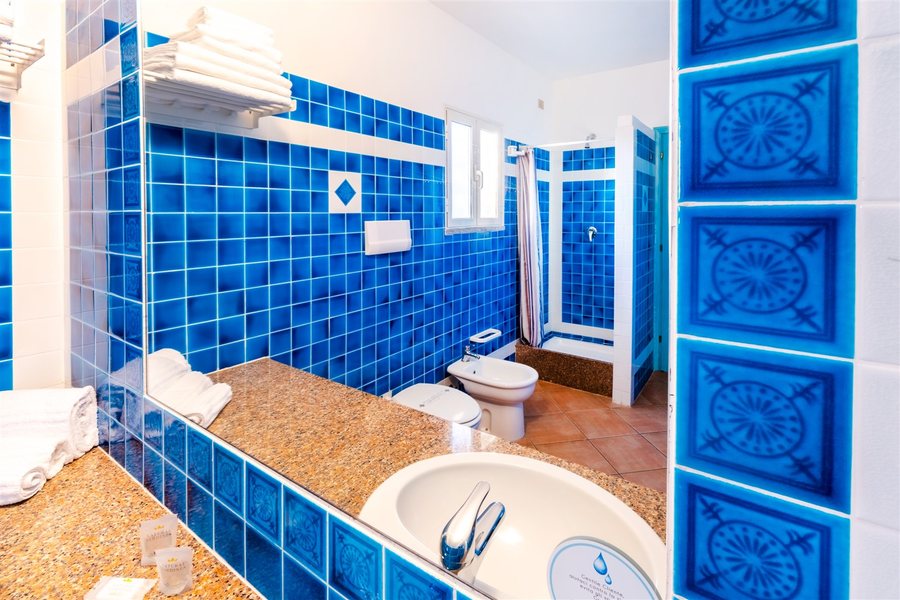 Residence Hotel Lu Nibareddu — Bathroom