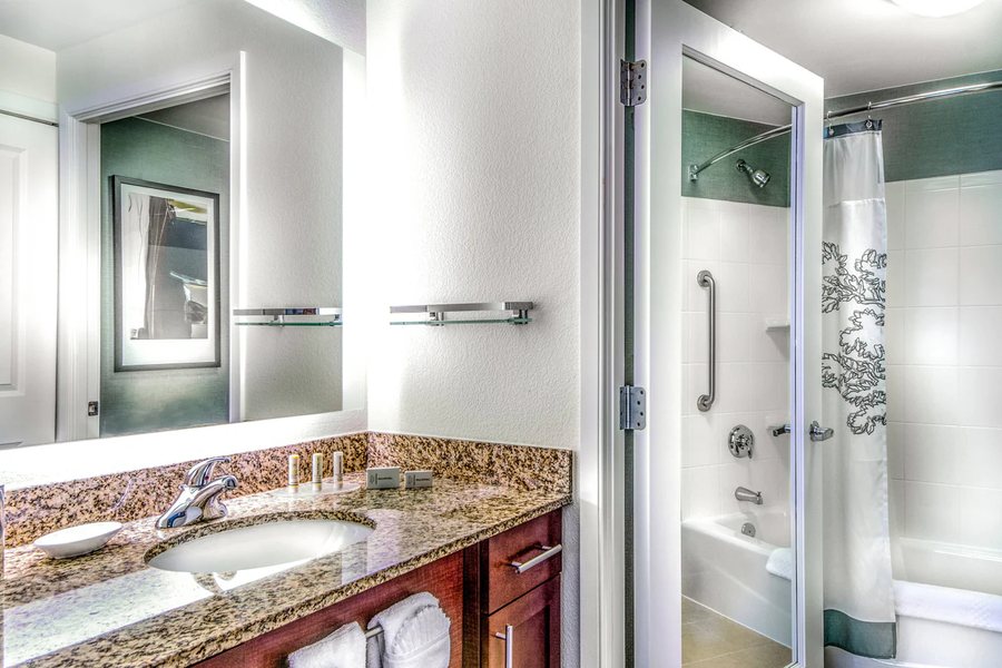 Residence Inn Arlington — Bathroom