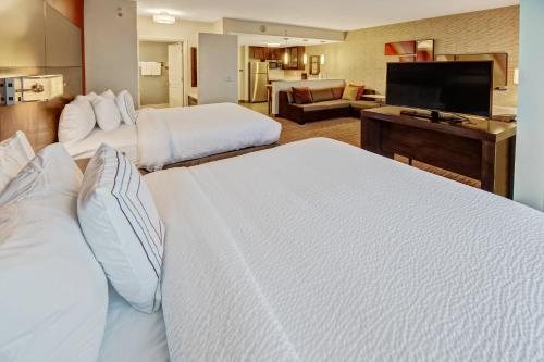 Residence Inn Blacksburg University — Guest room