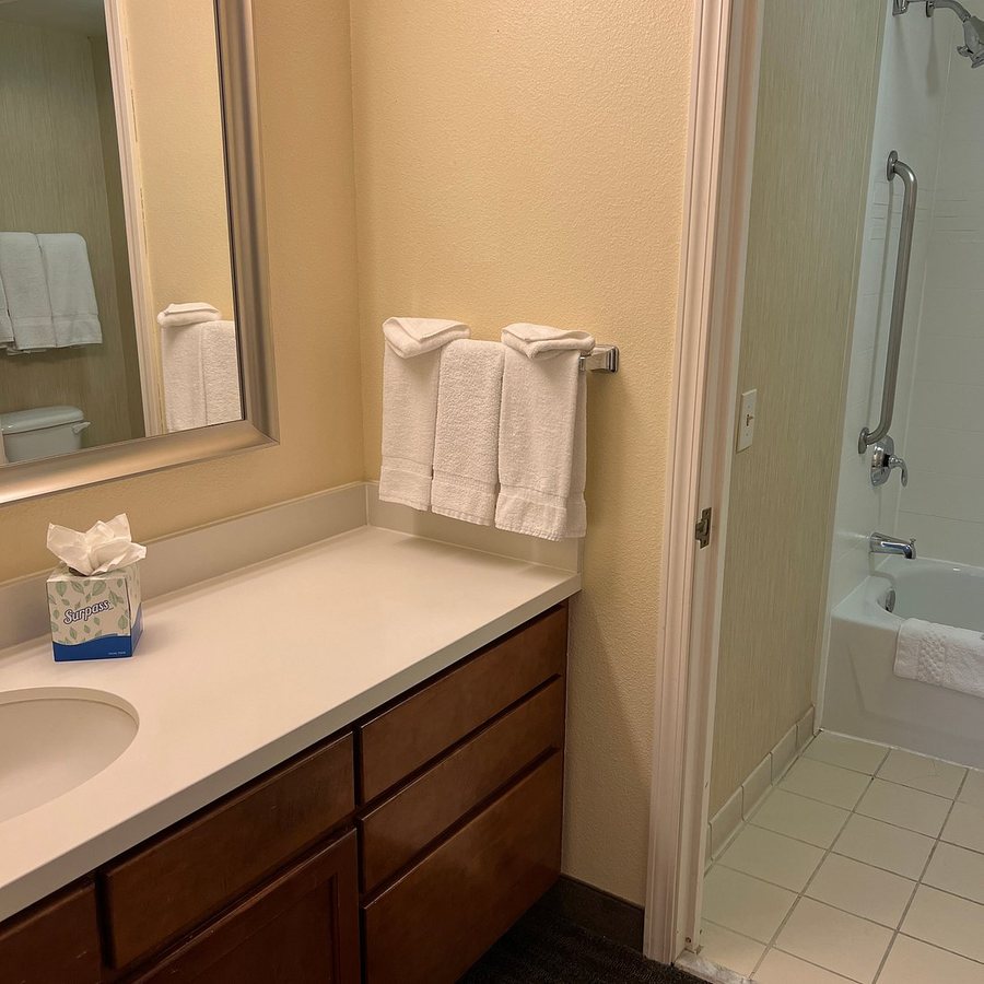 Residence Inn by Marriott Anaheim Hills Yorba Linda — Bathroom