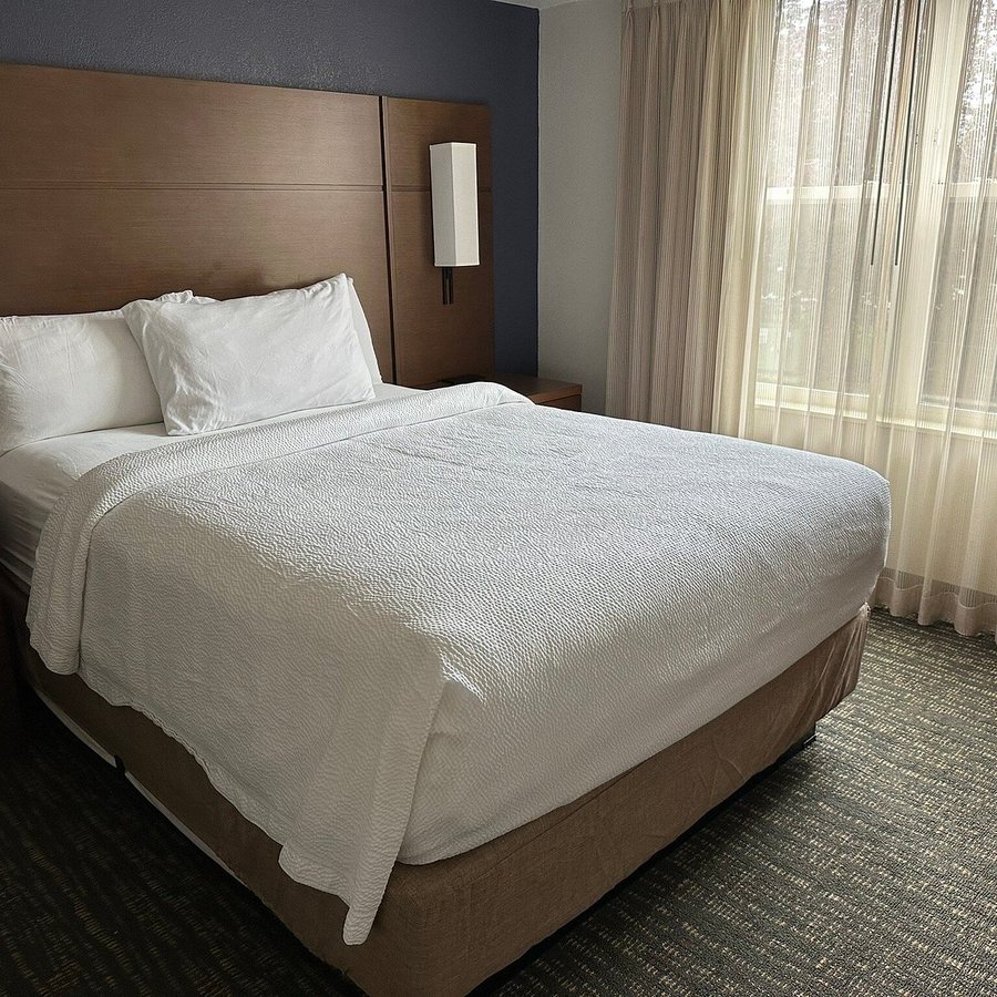 Residence Inn by Marriott Anchorage Midtown — Guest room