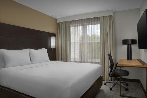 Residence Inn by Marriott Arundel Mills BWI Airport — Guest room