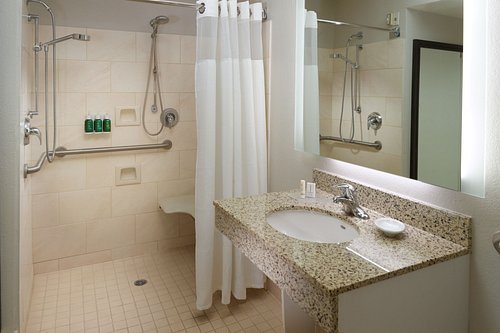Residence Inn by Marriott Atlanta Buckhead — Bathroom