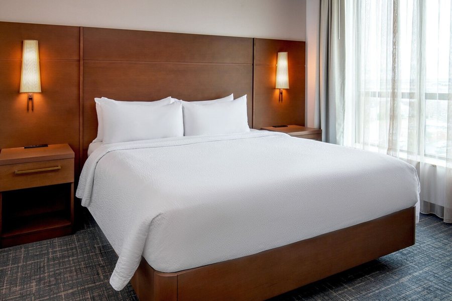 Residence Inn by Marriott Birmingham Downtown at UAB — Guest room
