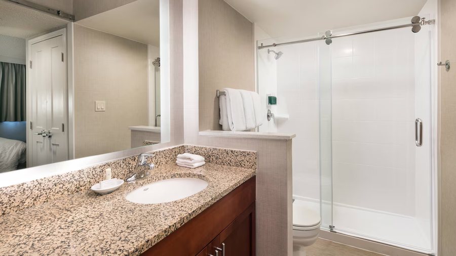 Residence Inn by Marriott Boulder Longmont — Bathroom