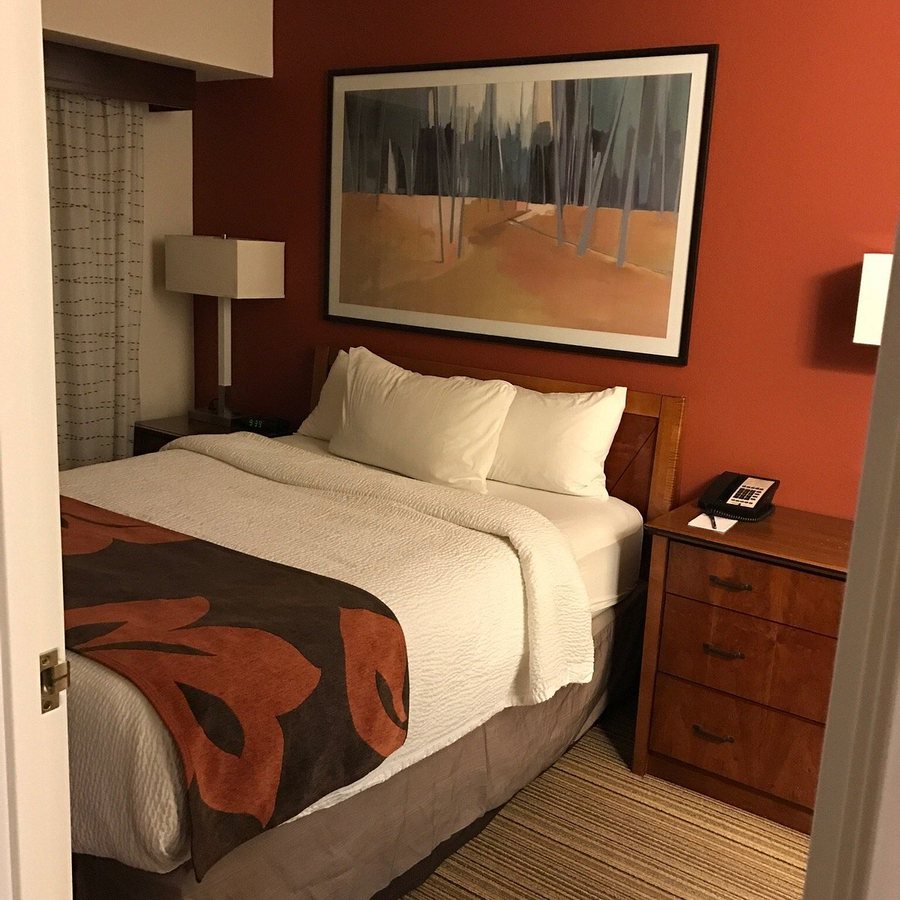 Residence Inn by Marriott Boulder Longmont — Guest room