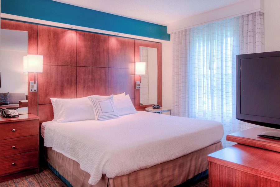 Residence Inn by Marriott Chapel Hill — Guest room