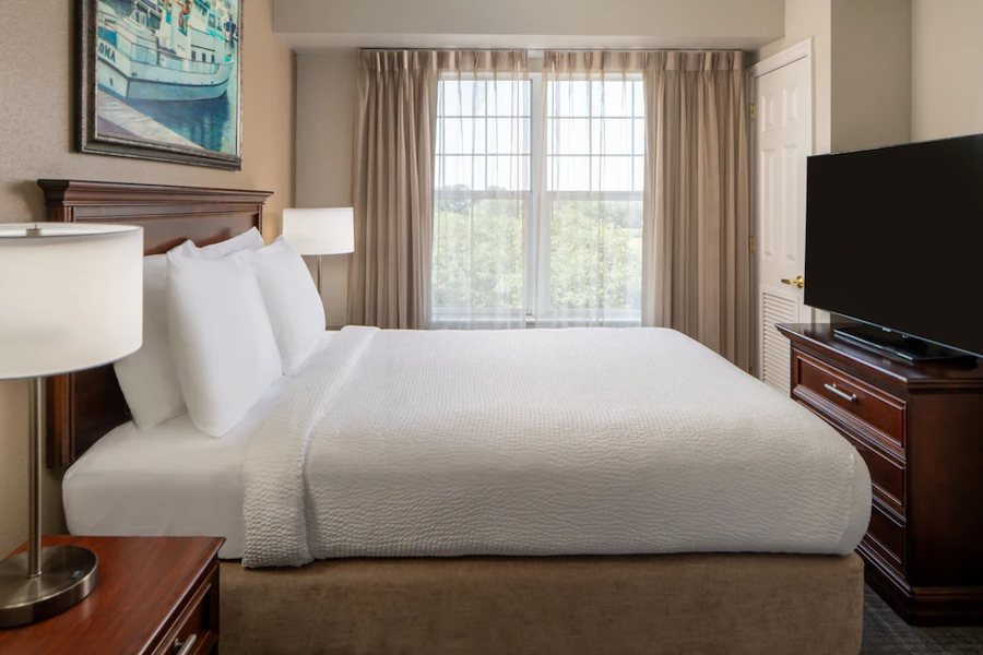 Residence Inn by Marriott Charleston Riverview — Guest room