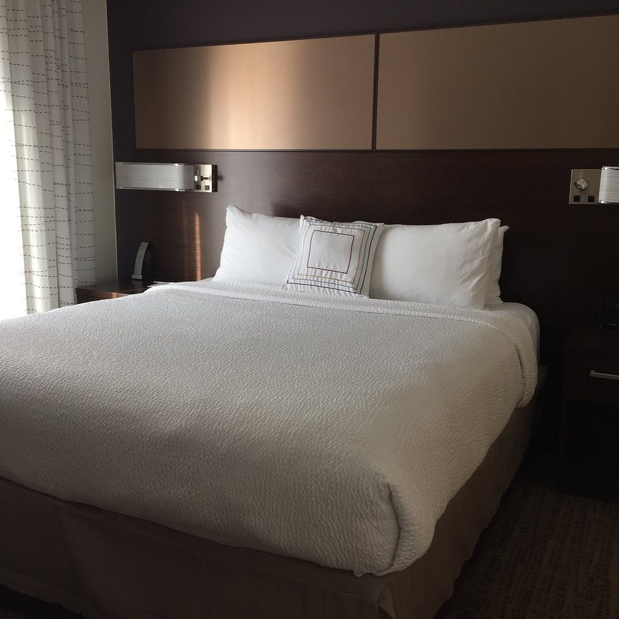 Residence Inn by Marriott Charlotte Airport — Guest room