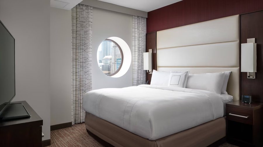 Residence Inn by Marriott Chicago Downtown Loop — Guest room
