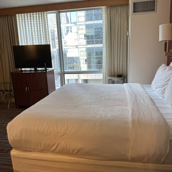 Residence Inn by Marriott Chicago Downtown River North — Guest room