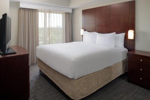 Residence Inn by Marriott Clearwater Downtown — Guest room