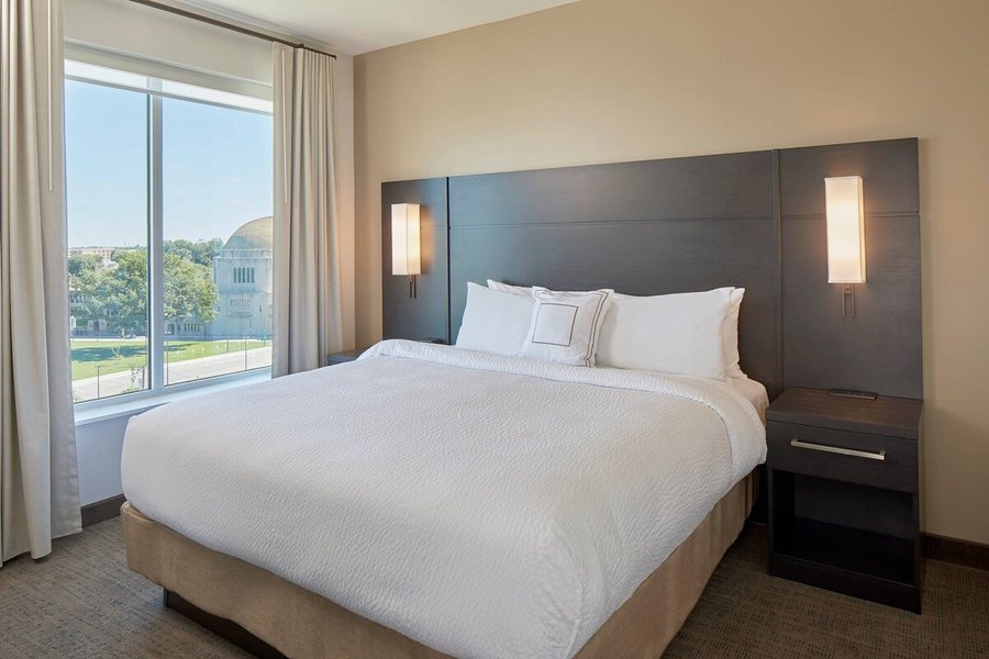 Residence Inn by Marriott Cleveland University Circle Medical Center — Guest room