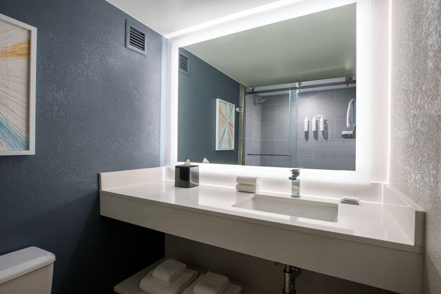 Residence Inn by Marriott Columbia — Bathroom