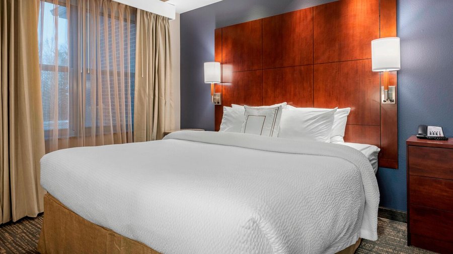 Residence Inn by Marriott Columbus OSU — Guest room