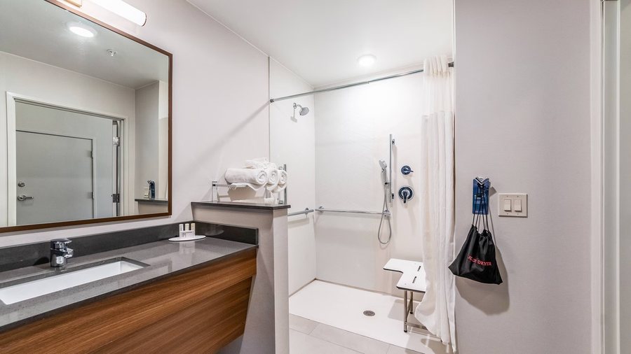 Residence Inn by Marriott Corpus Christi — Bathroom