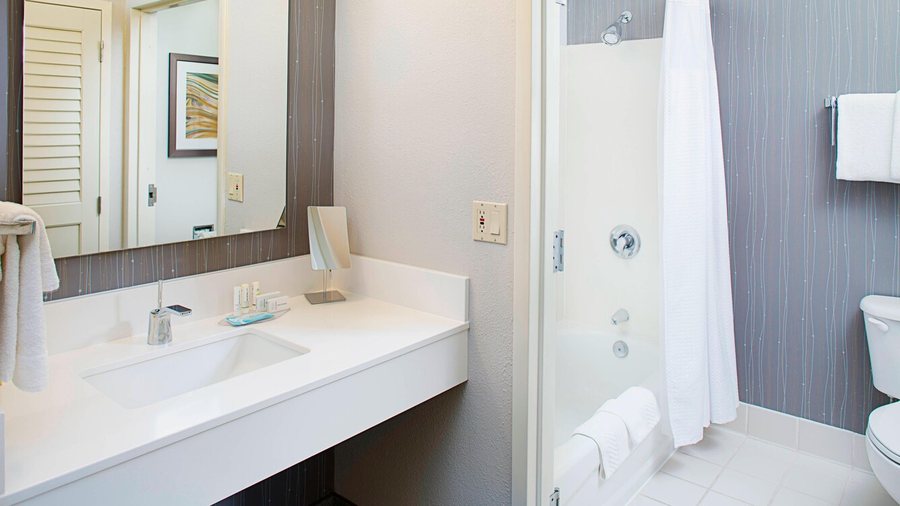 Residence Inn by Marriott Dallas Addison Quorum Drive — Bathroom
