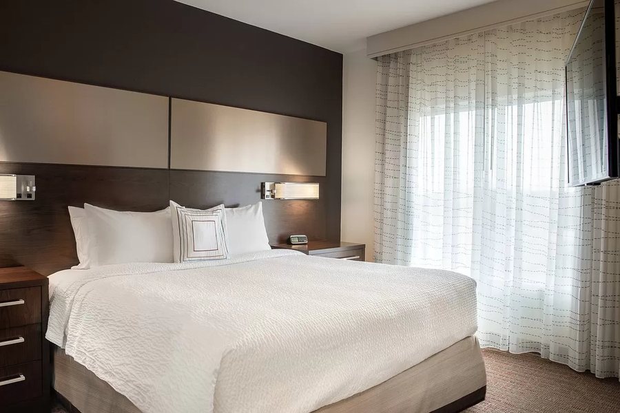 Residence Inn by Marriott Dallas Plano Legacy — Guest room