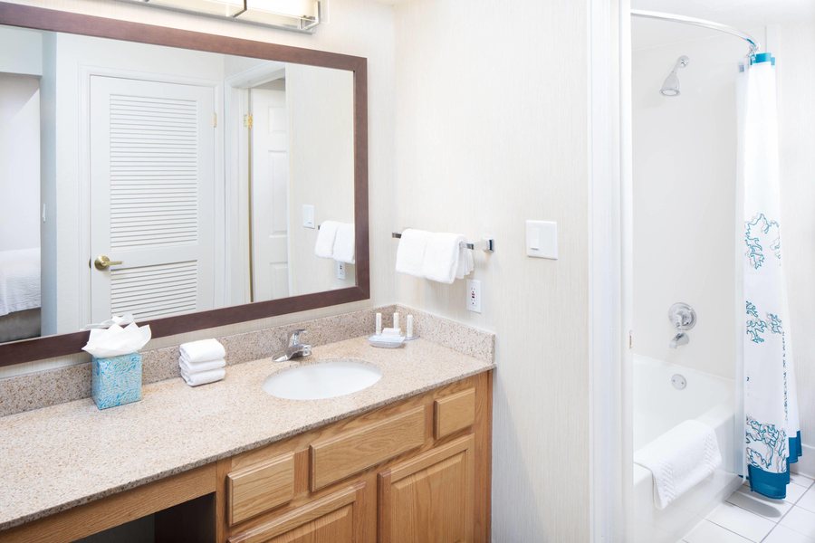 Residence Inn by Marriott Denver Downtown — Bathroom