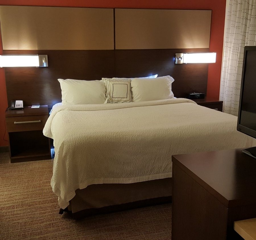 Residence Inn by Marriott Detroit Pontiac Auburn Hills — Guest room