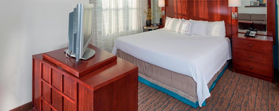 Residence Inn by Marriott Dover — Guest room