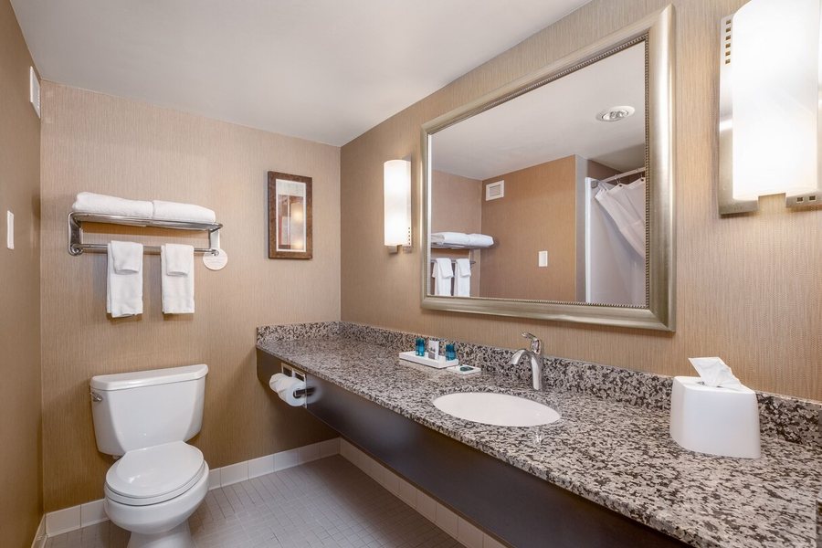 Residence Inn by Marriott Fargo — Bathroom