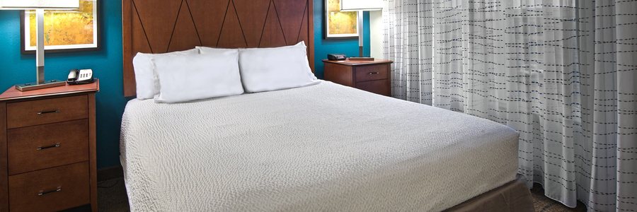 Residence Inn by Marriott Fayetteville Cross Creek — Guest room