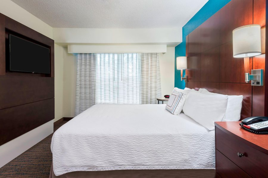 Residence Inn by Marriott Fort Myers Sanibel — Guest room