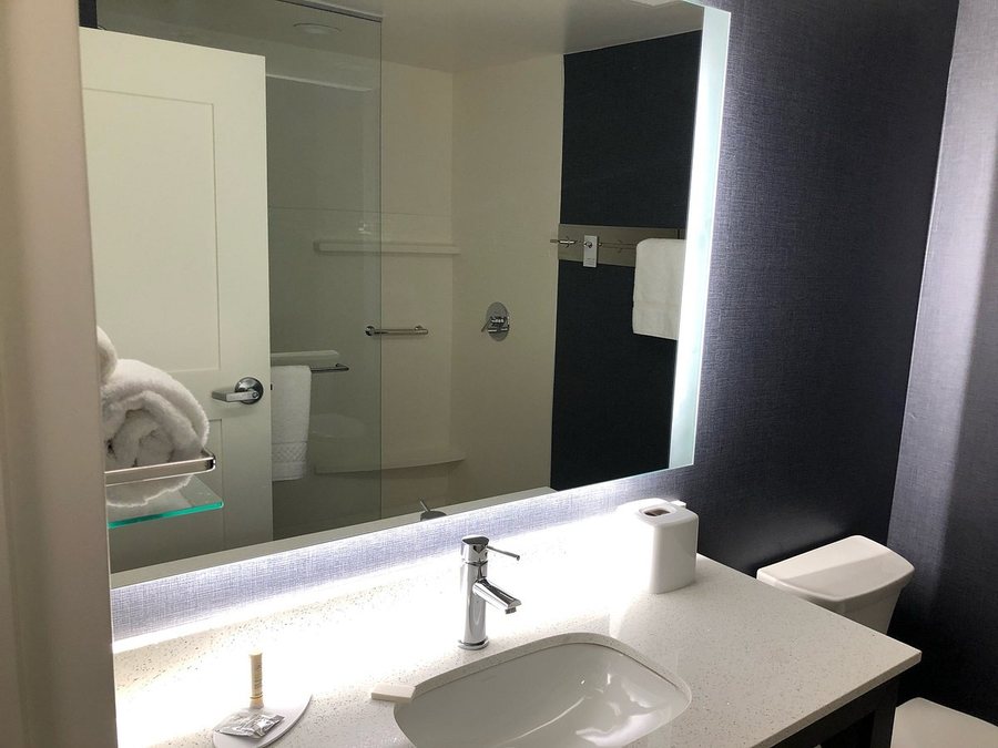 Residence Inn by Marriott Fort Wayne Southwest — Bathroom