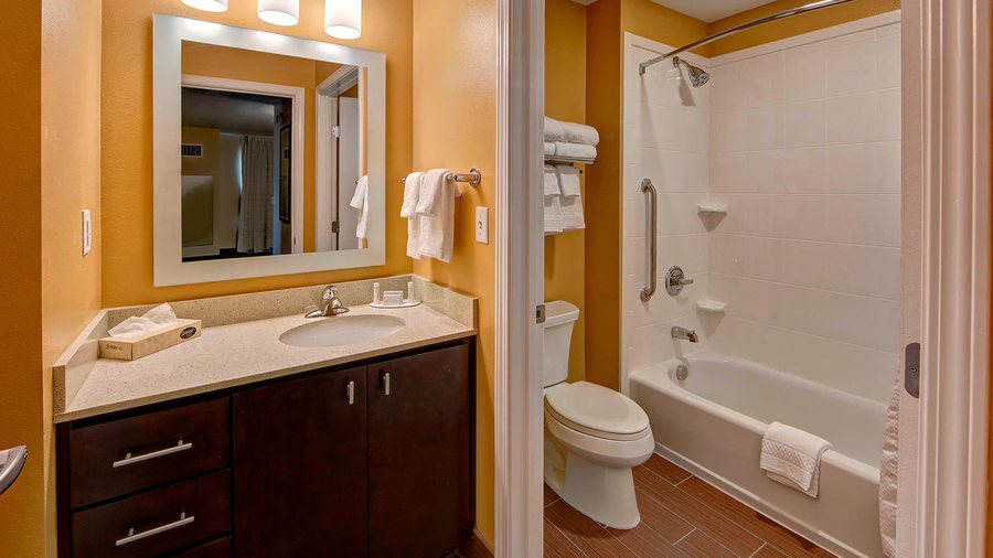 Residence Inn by Marriott Hattiesburg — Bathroom