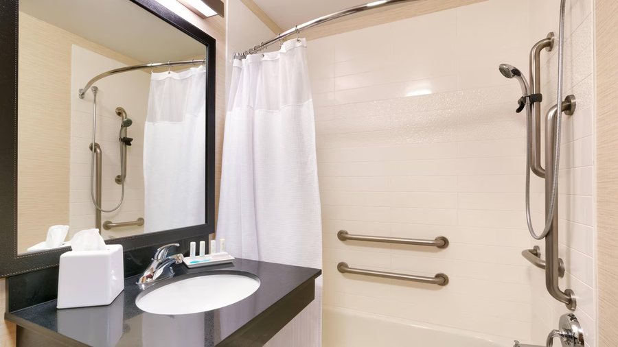 Residence Inn by Marriott Idaho Falls — Bathroom
