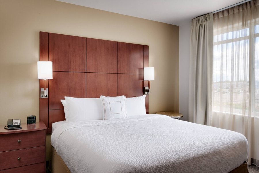 Residence Inn by Marriott Idaho Falls — Guest room