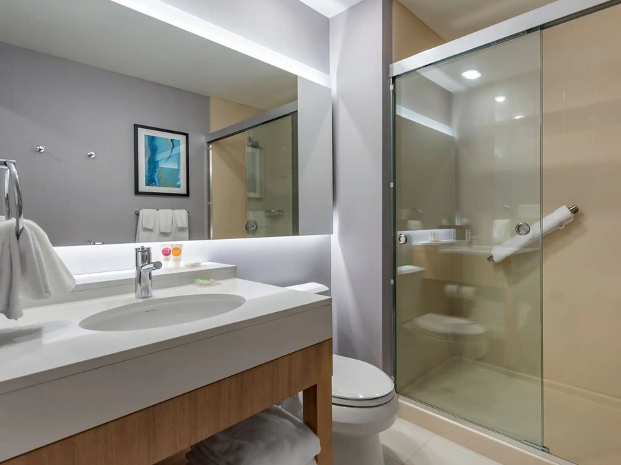 Residence Inn By Marriott Indianapolis Carmel — Bathroom