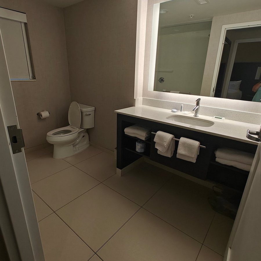 Residence Inn by Marriott Indianapolis Fishers — Bathroom