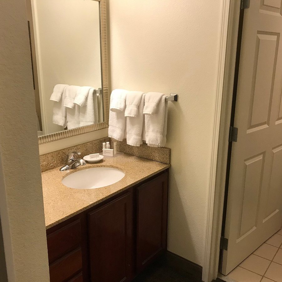 Residence Inn by Marriott Indianapolis Northwest — Bathroom
