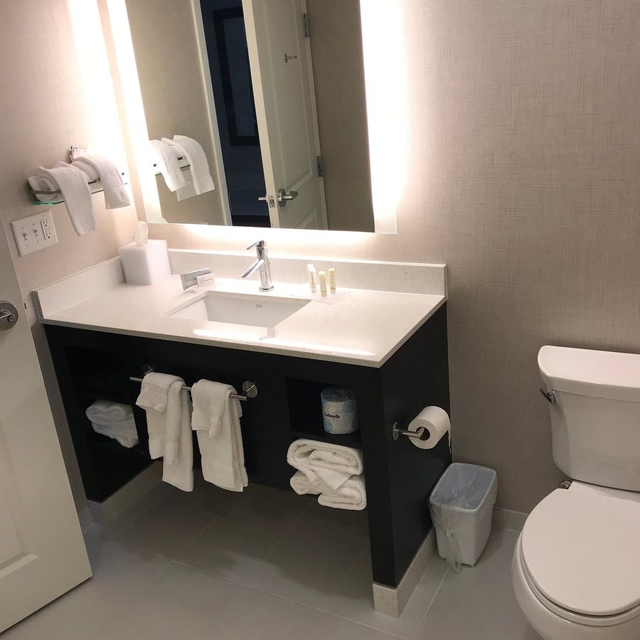 Residence Inn by Marriott Lafayette Airport — Bathroom
