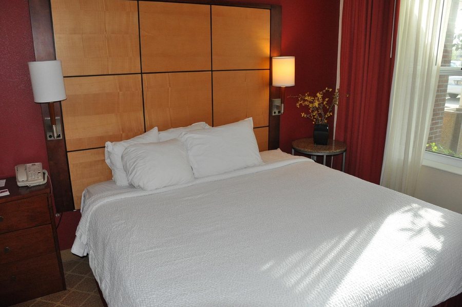 Residence Inn by Marriott Lafayette Airport — Guest room