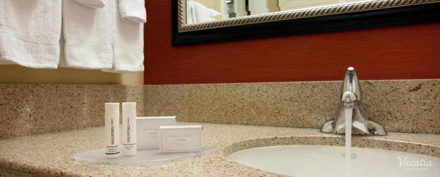 Residence Inn by Marriott Las Vegas Convention Center Las Vegas Nevada — Bathroom