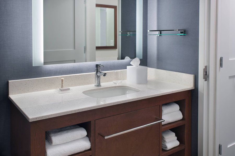 Residence Inn by Marriott Lexington City Center — Bathroom