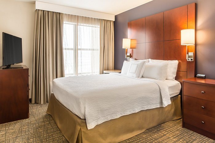 Residence Inn by Marriott Lexington Keeneland Airport — Guest room