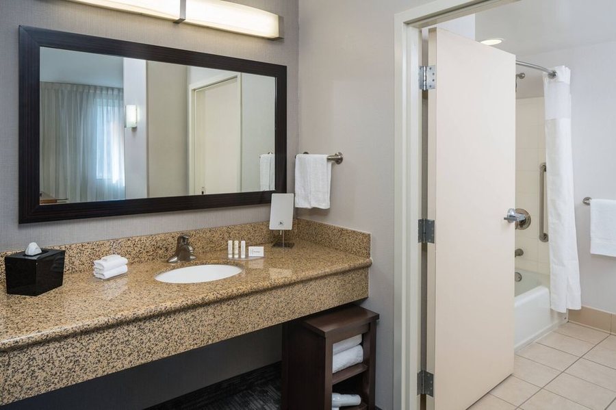 Residence Inn by Marriott Miami West FL Turnpike Miami Florida — Bathroom
