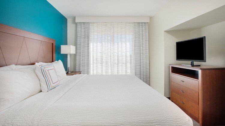 Residence Inn by Marriott Midland — Guest room