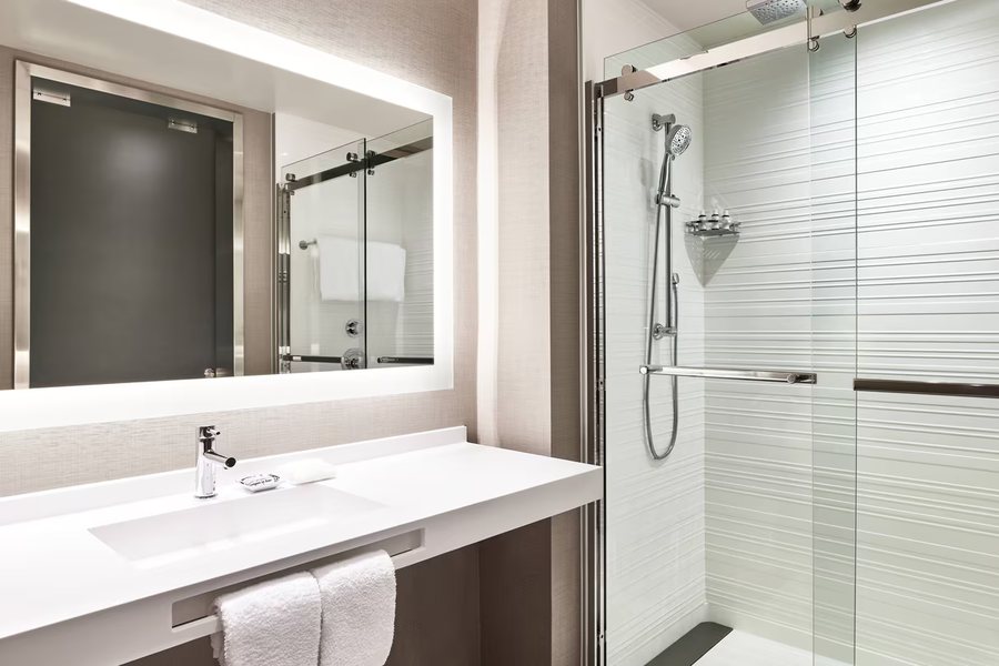 Residence Inn by Marriott Missoula Downtown — Bathroom