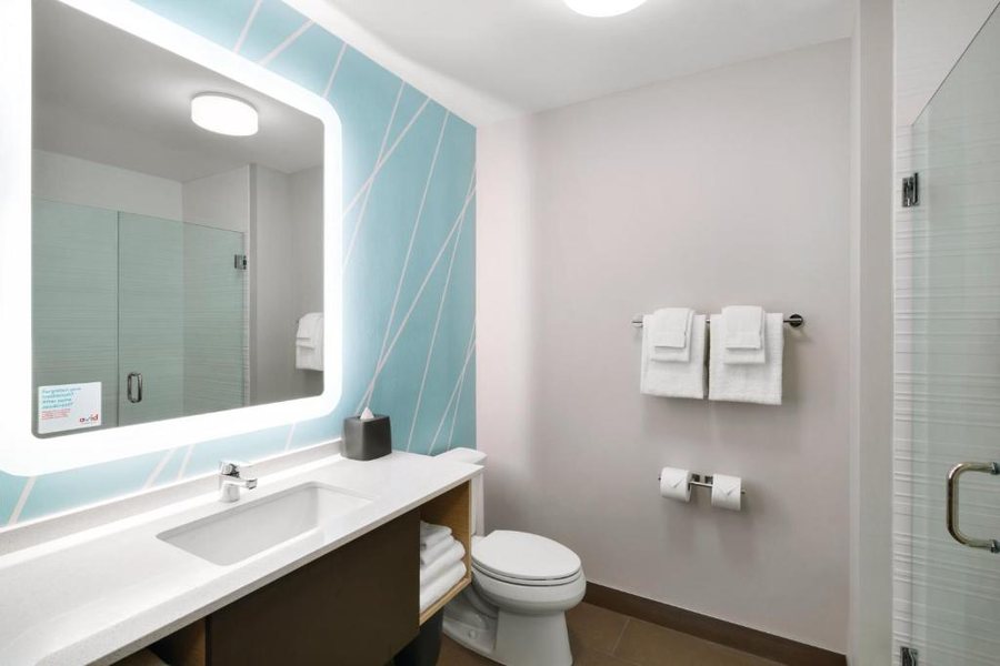 Residence Inn by Marriott Oklahoma City North Quail Springs — Bathroom