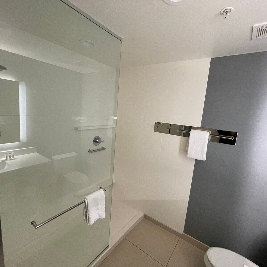 Residence Inn by Marriott Oklahoma City Northwest — Bathroom