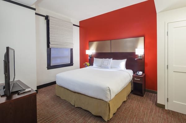Residence Inn by Marriott Omaha Downtown Old Market Area — Guest room