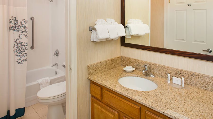Residence Inn by Marriott Ontario Airport — Bathroom
