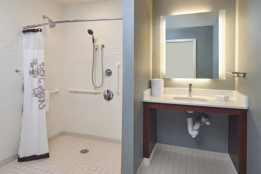 Residence Inn by Marriott Philadelphia Airport — Bathroom